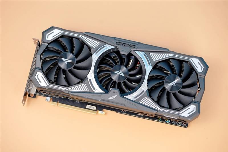 刚刚发布的rtx 3080 ti与以往的gtx 1080 ti,rtx 2080 ti最大的不同