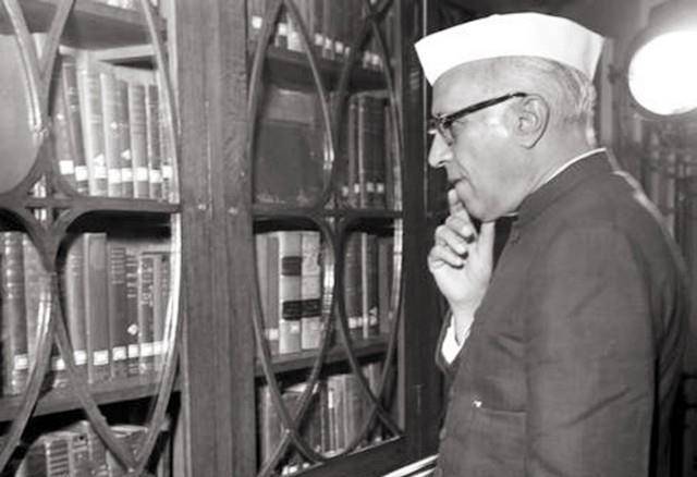 印度往事:一代枭雄尼赫鲁,亲手葬送了印度的大国崛起_家族_贾瓦_发展