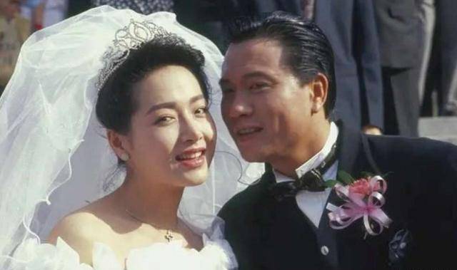 20岁拿金马奖,曾被富豪骗婚,分手万梓良后,66岁恬妞仍单身_叶聪豪