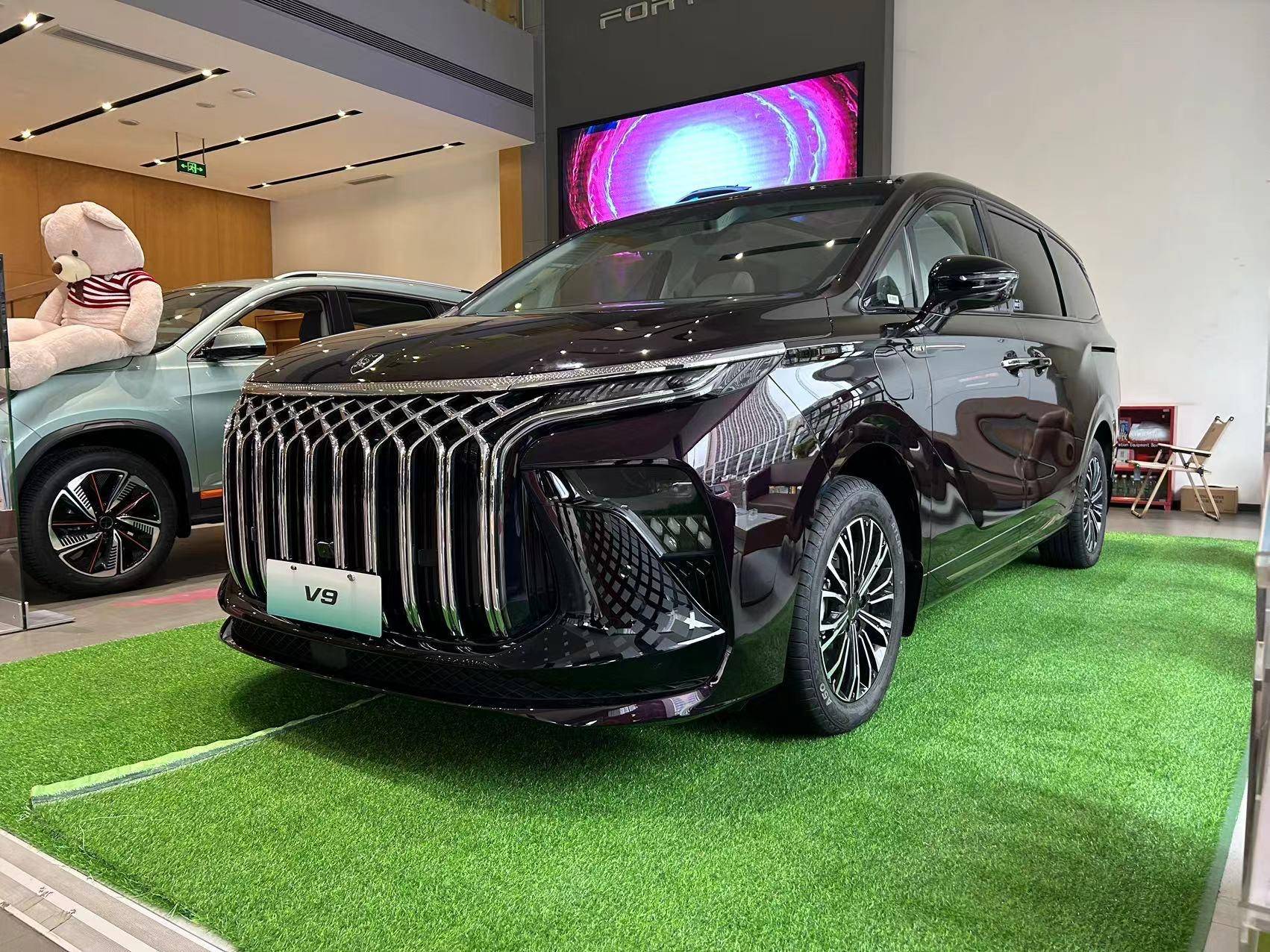 东风风行星海v9实车到店,大过腾势d9 航空座椅,续航1300km_搜狐汽车