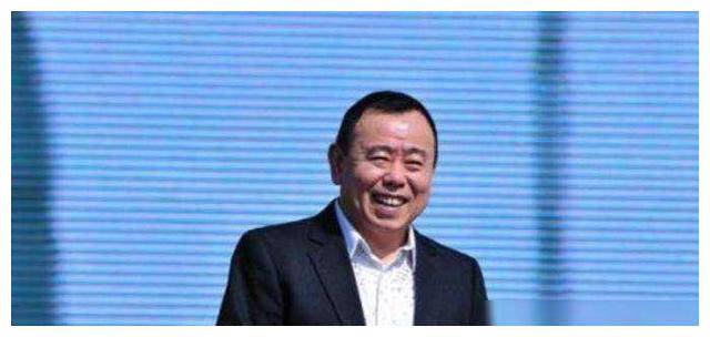 身高太高成为阻碍,41岁无子令人担忧,潘长江为她忧心忡忡.