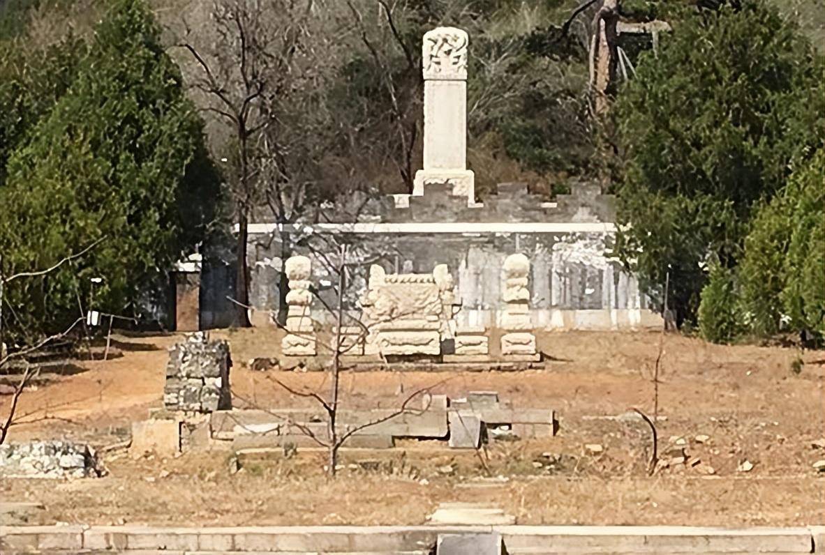 原创崇祯自缢殉国生前也没有修建陵寝死后是谁把他葬在十三陵中