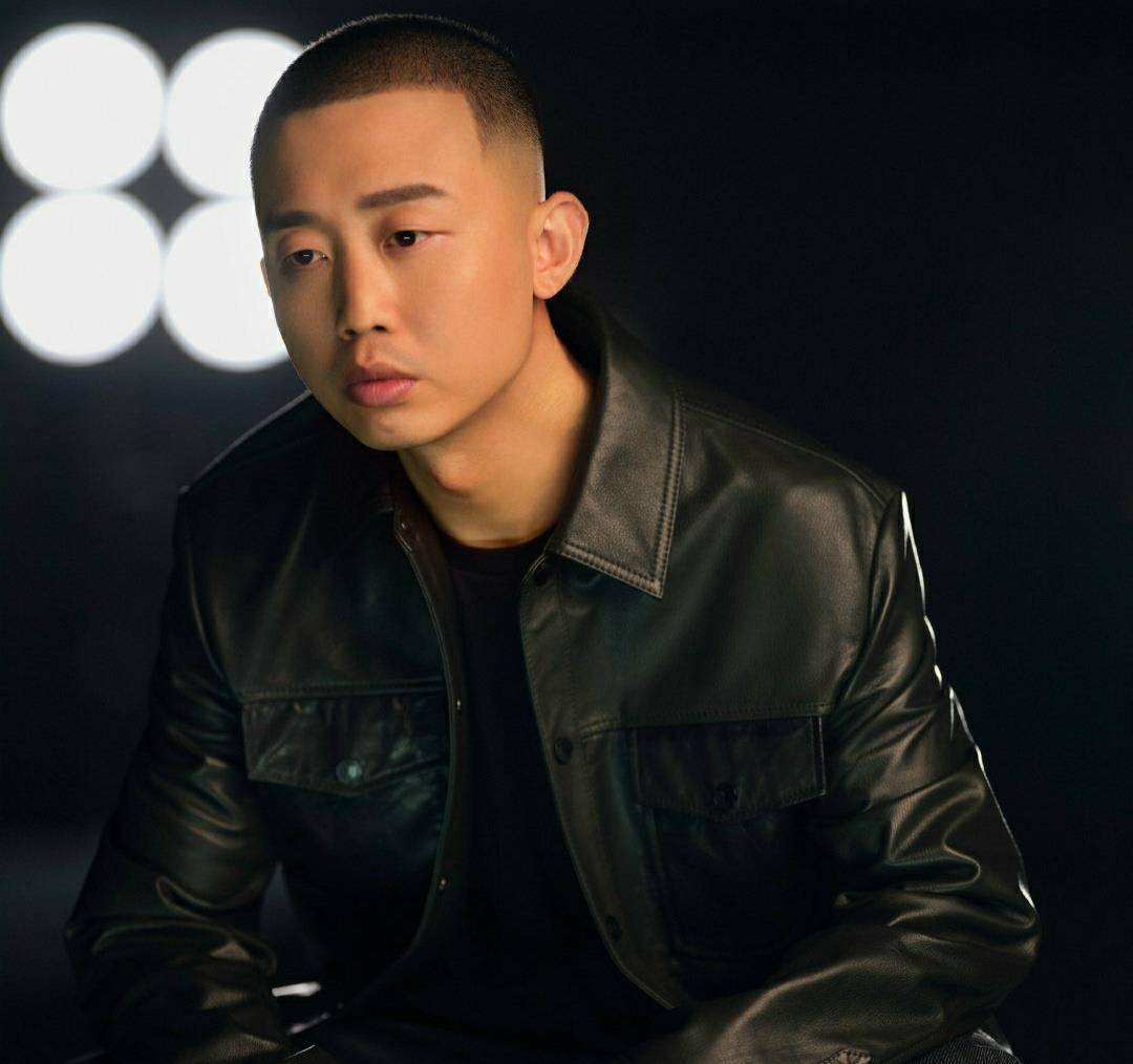 披荆斩棘的哥哥决赛,王斯然给老公gai助阵,紧张到分不清平翘舌_舞台