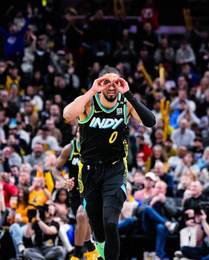 步行者力克鹈鹕,升至东部第七,还追平热火76人_助攻_哈利伯顿_篮板