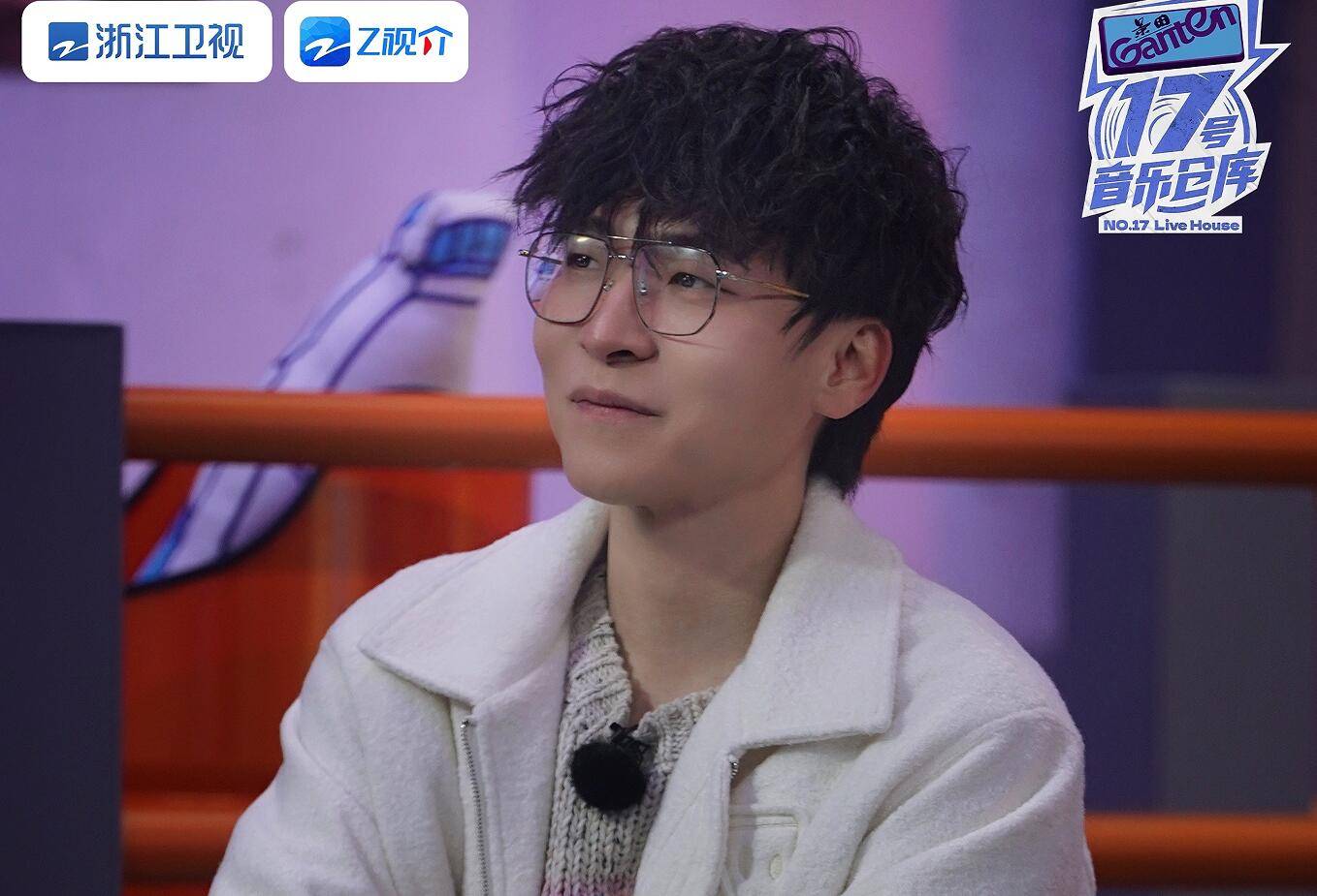 这一次,王啸坤彻底触碰了观众的底线,有些歌手火不起来真不冤_音乐