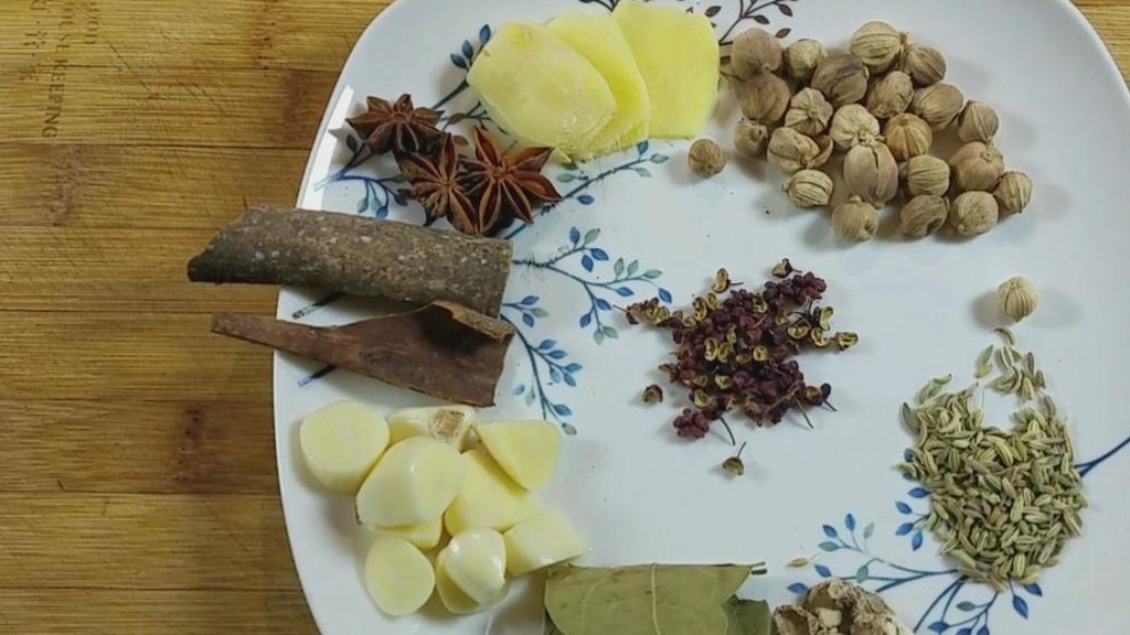 油卤,现捞辣卤的配方再详细,不知道这些技术关键,也会影响品质_香料