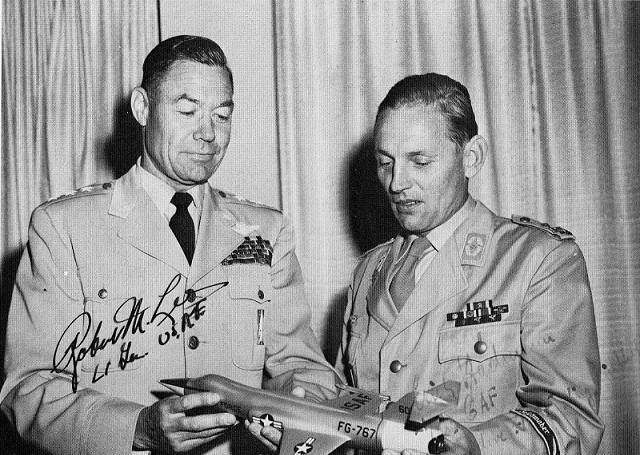 二战德国超级王牌飞行员哈特曼,他被苏军俘虏后的结局如何?