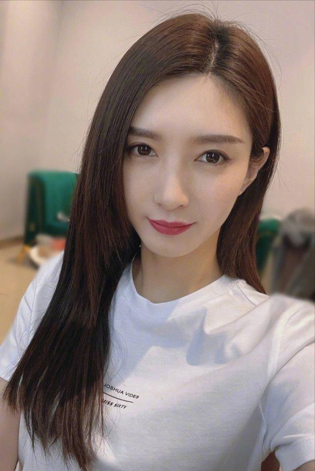 4,蓝盈莹蓝盈莹饰演《甄嬛传》里的浣碧脱颖而出,这个角色给大家最深