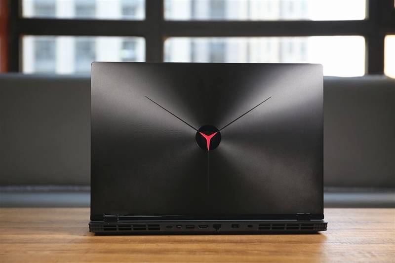 联想拯救者y7000评测:60帧吃鸡神器_游戏_配置_的设计