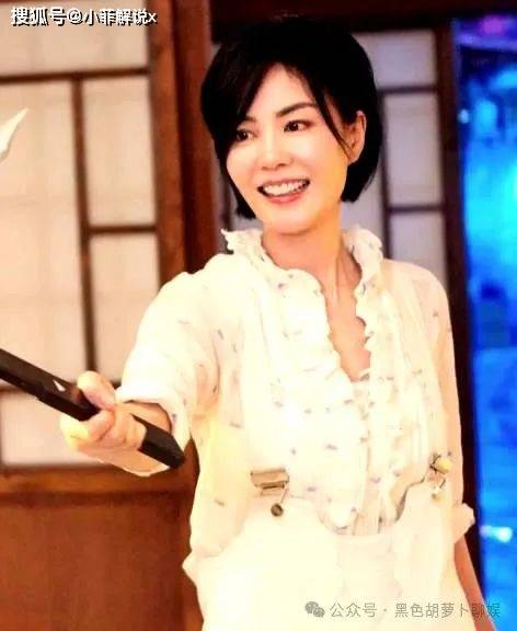 王菲身体秘密被曝光!谢贤无意中说漏嘴,只有儿子谢霆锋肯要她?