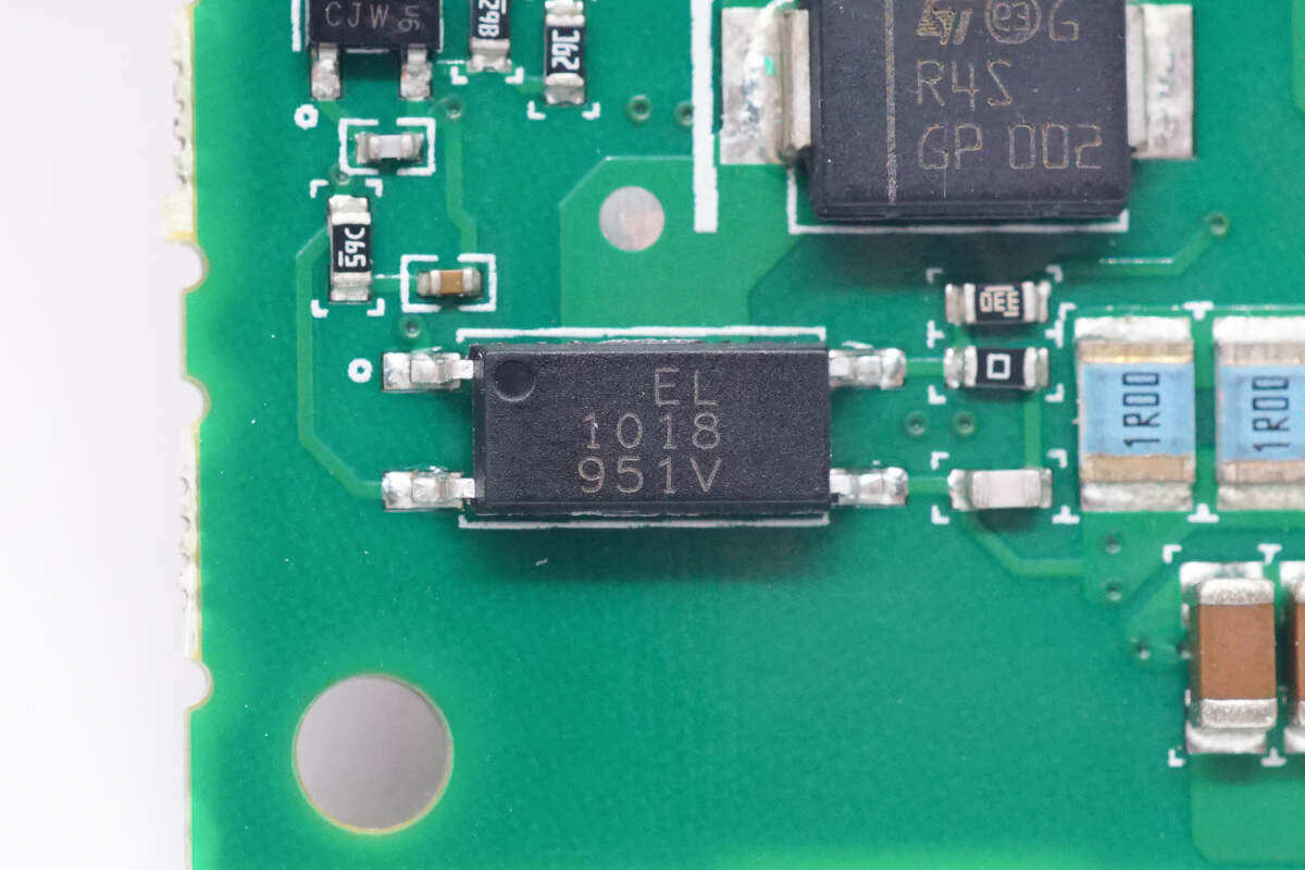 华为cloudengine16800系列交换机电源拆解百万级设备电源不简单