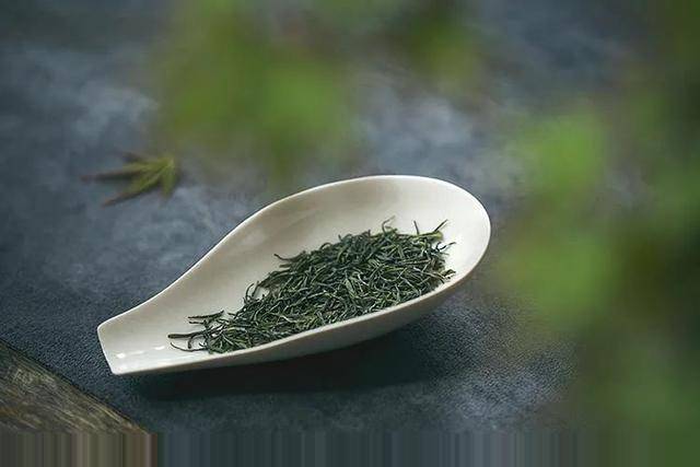 春茶季的"毫"秘探索:茶毫的是非与裨益_茶叶_品质_杂质