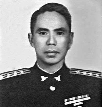 毛森毛森毛森于1908年出生于浙江江山,原名毛鸿猷,出生在一个穷苦的