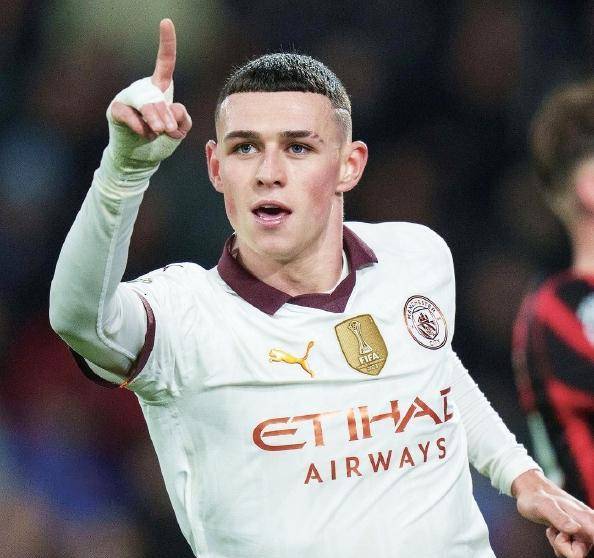 16球10助攻,曼城福星高照_菲尔·福登_德布劳内_球员