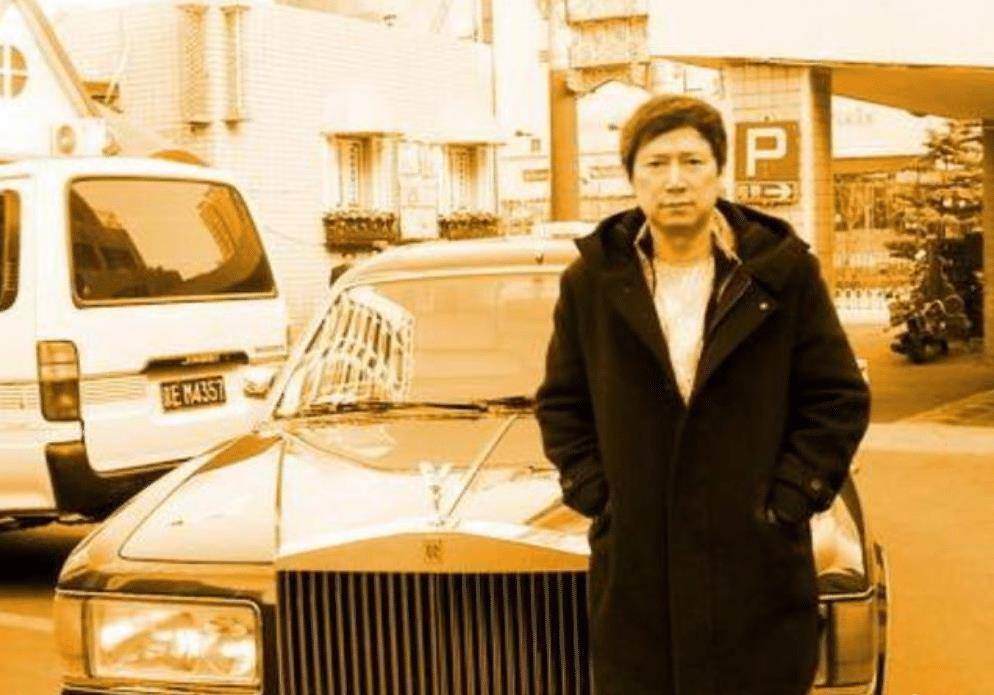 李春平:41岁娶79岁美国老太,后继承百亿遗产,回国后每天捐7万_工作