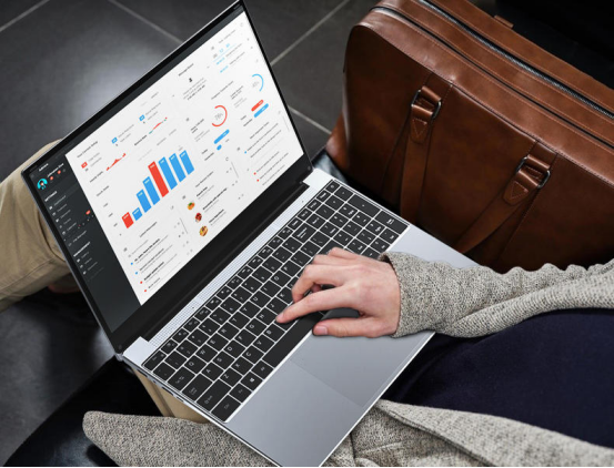 传舟r8:一款做出年轻人态度的商务笔记本_办公_整体_满足用户