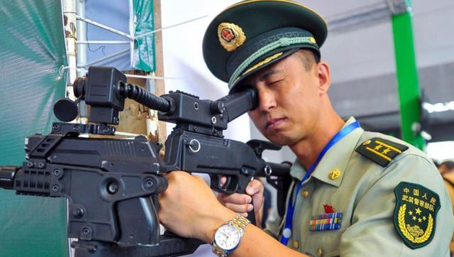 由我国独立自主制造生产的hd66型非线性"拐弯枪"系统可以装备77式手枪