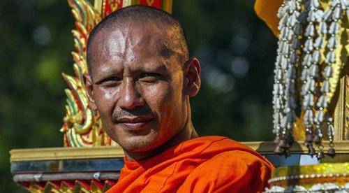 世上仅有的2颗九眼天珠,李连杰花2千万求到一颗,如今价值过亿_自然_的