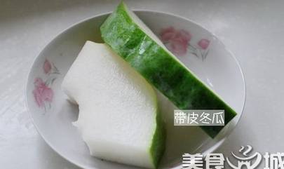 冬瓜带皮食用消暑清热功效翻倍带皮冬瓜排骨汤