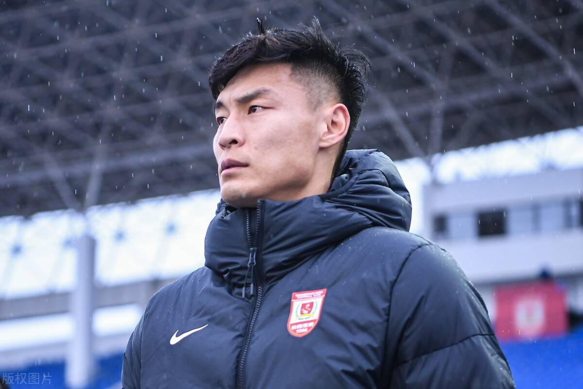 津门虎五大主力合约即将到期,球队却至今没跟他们签新合同_巴顿