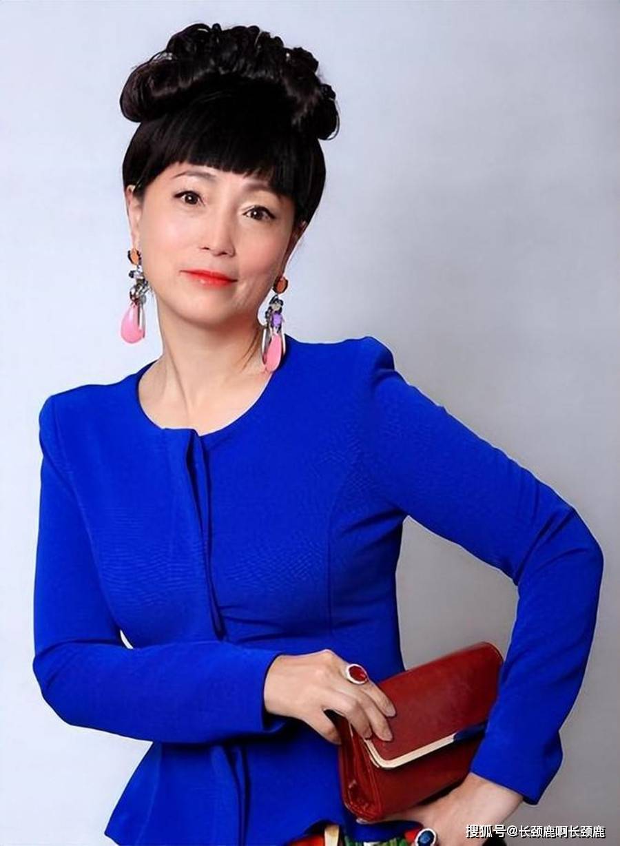 戏内饰演和气姑嫂,戏外吵翻天,苑琼丹和薛家燕20年心结始终未解_因为