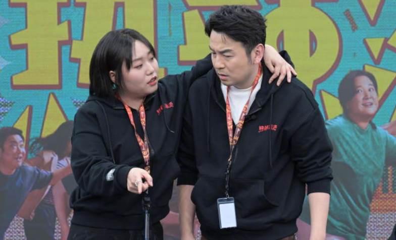 贾玲让李雪琴和乔杉拍亲密戏,乔杉却说"玲啊,我下不去嘴"_角色_影片