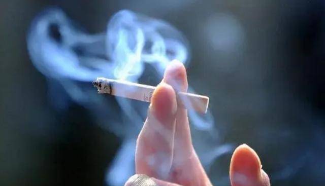 老烟民们请不要再忽视_危害性_烟草_生活