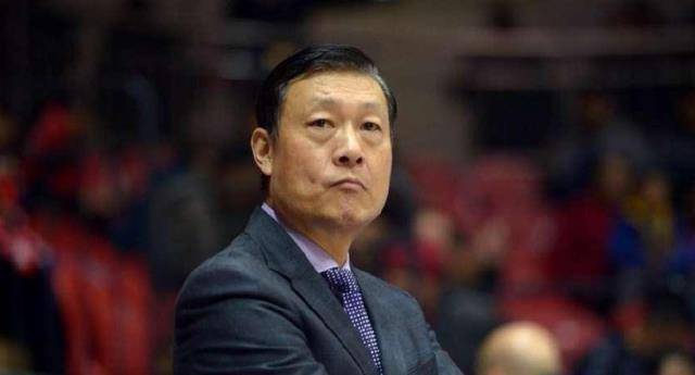 姚明恩师李秋平 42岁妻子患癌去世,50岁因病离开上海男篮_生活_工作