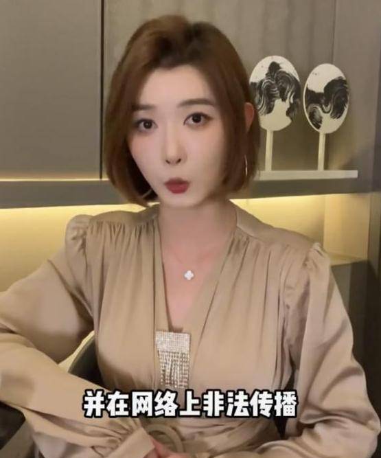 等了一段时间之后,便与猴哥组起了cp,猴哥,痞幼,聂小雨他们三人绑在一