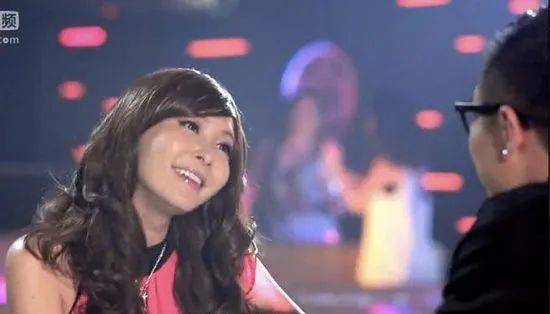 她出道即巅峰,小哥欧弟因她反目,可惜她喜欢作伤!_makiyo_外省_大哥