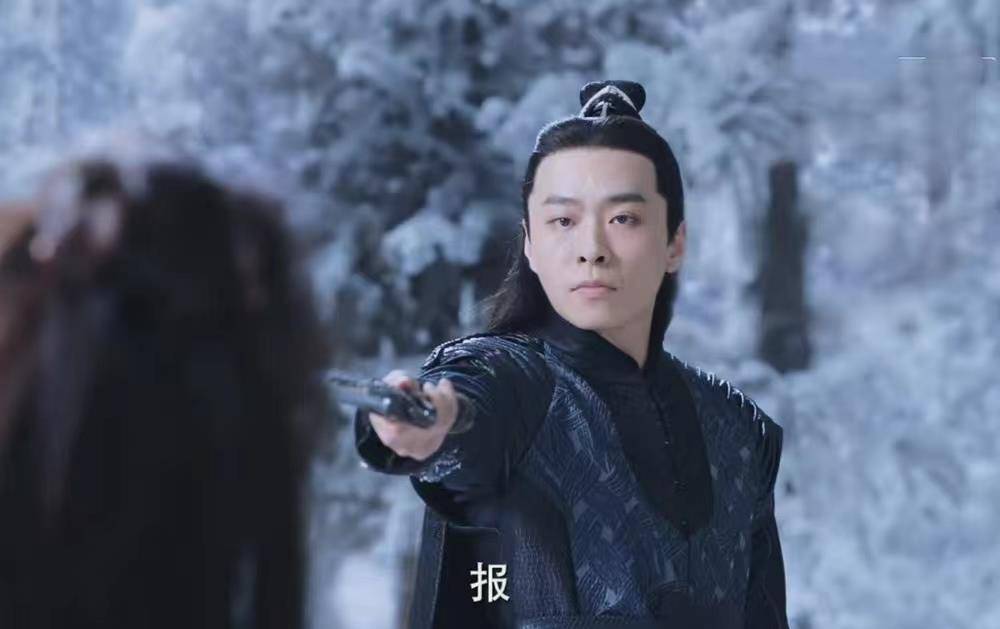 北渊一战,长意率领的狐族获胜.朱凌逃到仙师府,成了仙姬的爪牙.