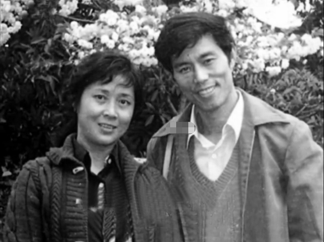 黄婉秋17岁演"刘三姐"一举成名,和小6岁男子51年感情不变_广西_傅锦华