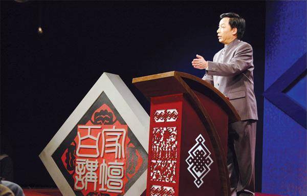 原创易中天早年生活窘迫连一包烟都抽不起带女儿住30平老屋