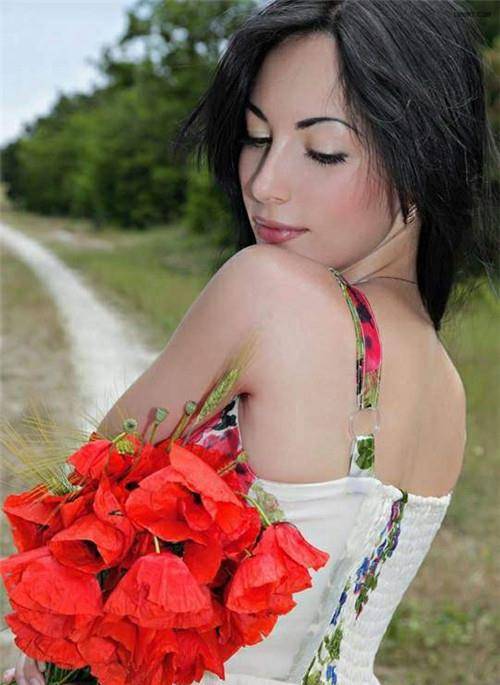 她是金三角头号女毒枭,被称"罂粟皇后",湄公河大案后下落不明_缅甸