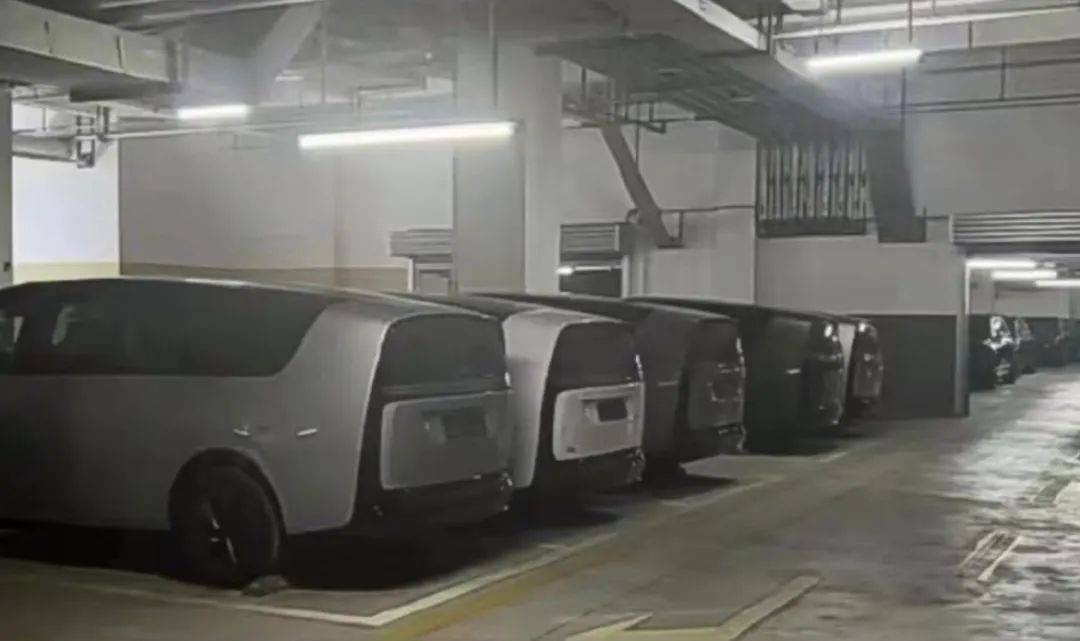 网友称理想mega设计像"棺材" 话题冲上热搜_搜狐汽车_搜狐网