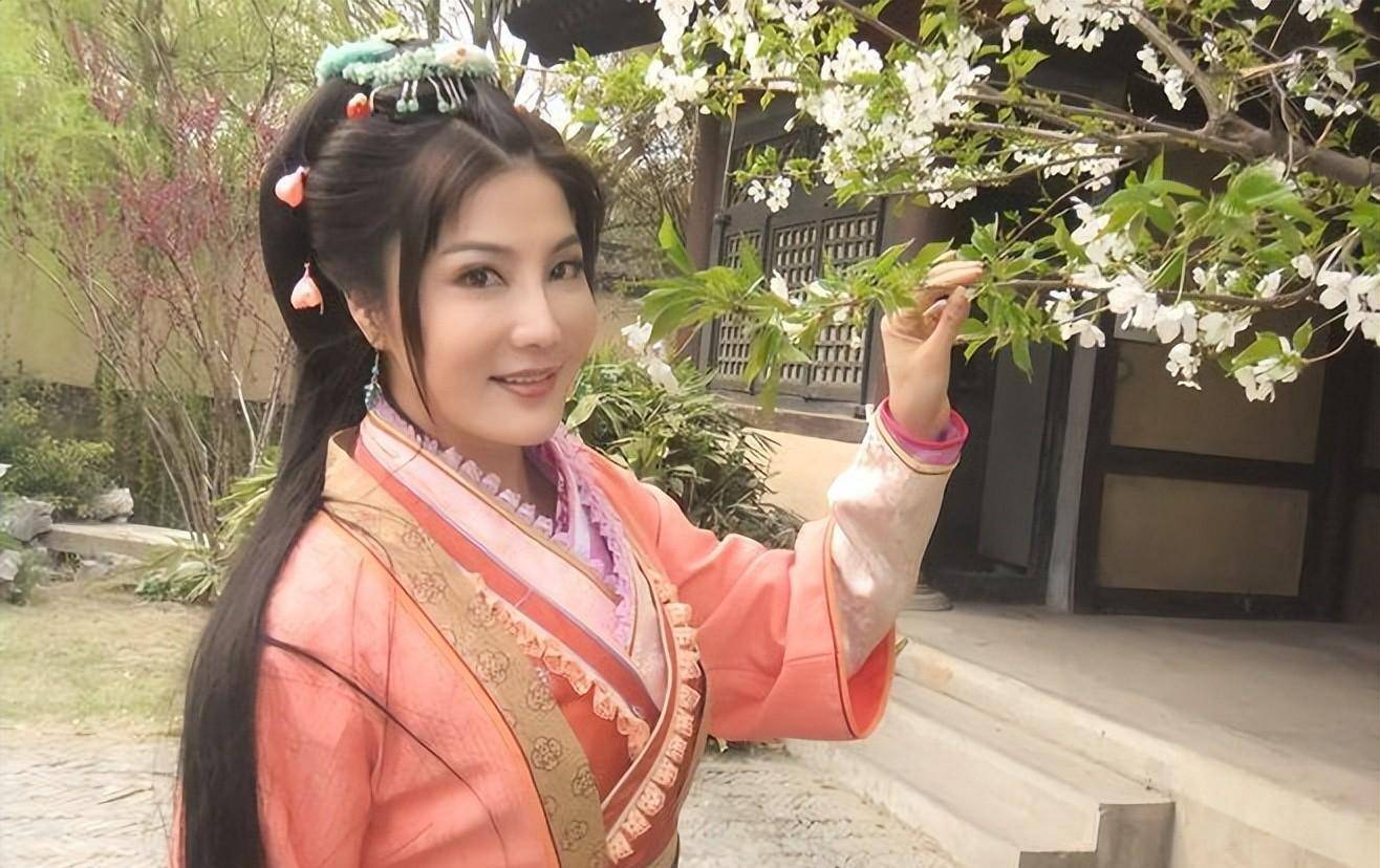 《霹雳菩萨》播出23年,剧中演员境况差距大,女二获影后_杨丽菁_徐静蕾