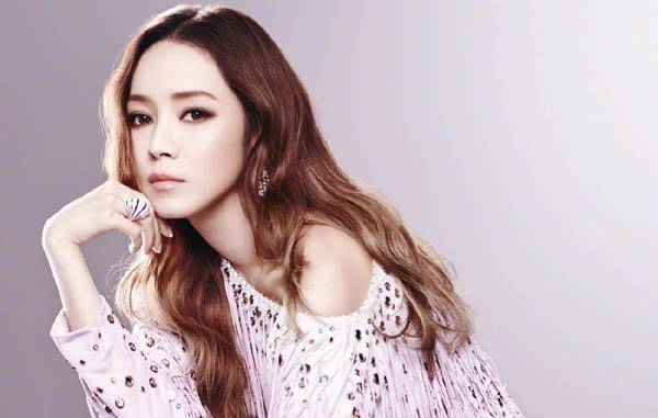 原创昆凌曾迷恋小哥近况3天坐轮椅试镜为何对侯佩岑耿耿于怀