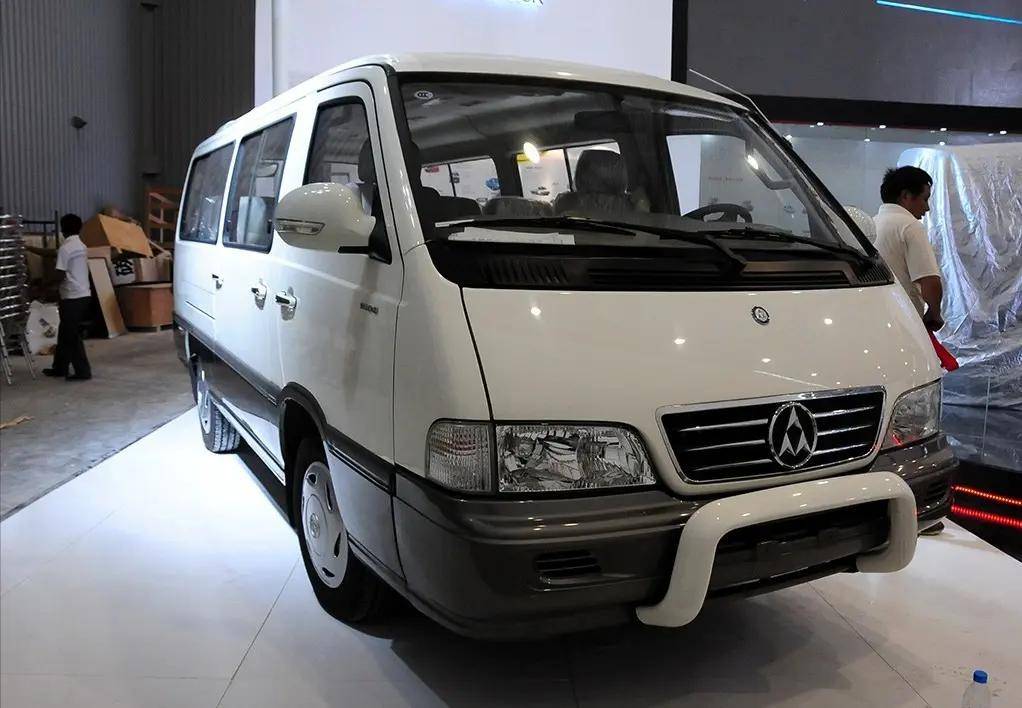 曾经国内高档的面包车之一——奔驰mb100_搜狐汽车_搜狐网