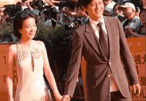 两人这一在一起就是五年,董卿把自己最好的青春都给了程前.
