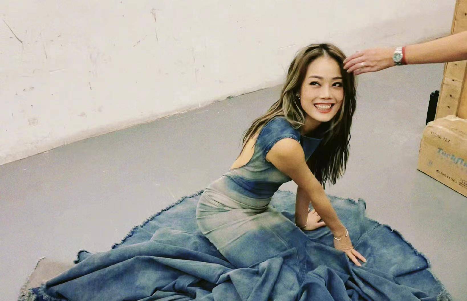 原创27年后再看容祖儿曾因长得丑被解约她的人生真的很传奇