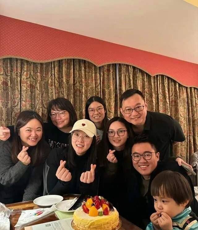 女排美女队长高调晒娃,满屏大长腿惹人羡,或继承母亲衣钵_惠若琪_杨昊