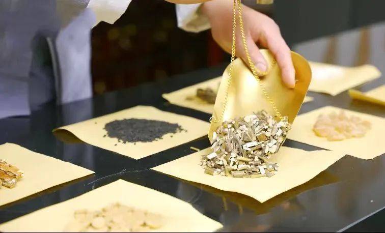 熬制成汤可治痛风!赶紧收藏转发!_治疗_副作用_中药材