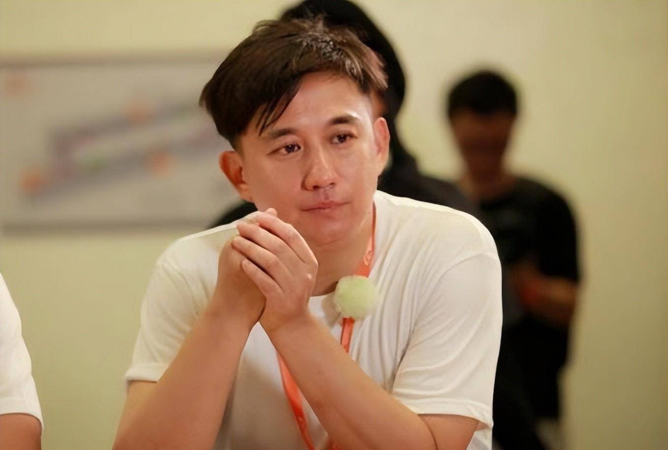 与刘烨分手16年,"疯癫"谢娜是如何和张杰活成恩爱夫妻的?