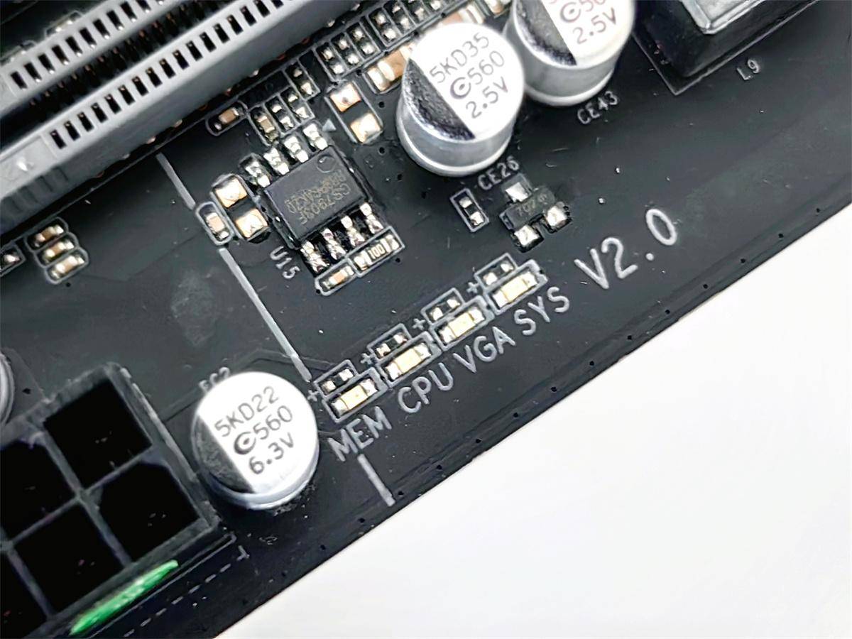 网卡采用的是瑞昱8111千兆网卡,日常使用也是够用的.