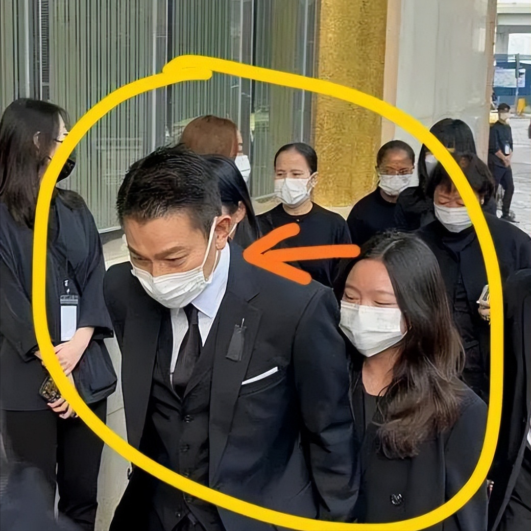 刘德华父亲丧礼:吴君如郑则仕等大佬到场吊唁,11岁女儿颜值抢镜_因为