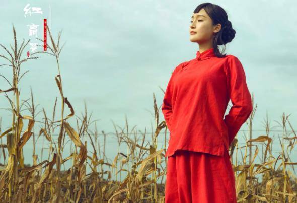 原创红高粱中的周迅展现了自己的魅力让这部电视剧获得成功