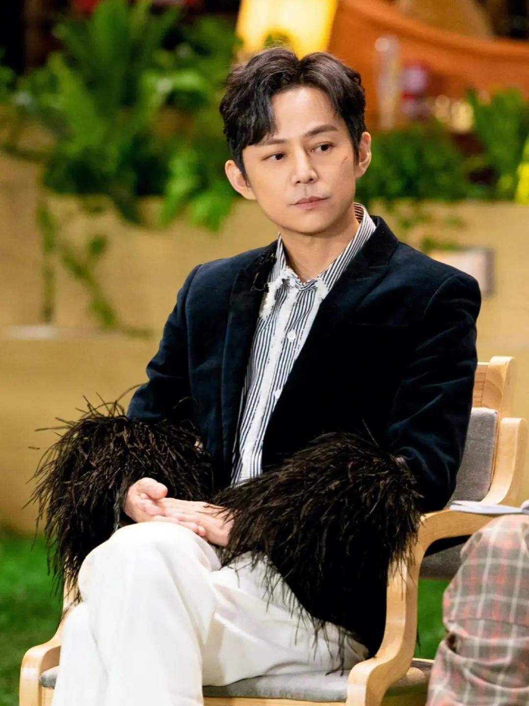 原创何炅跨界耽改风潮年过半百仍追求梦想影视圈掀起新波澜