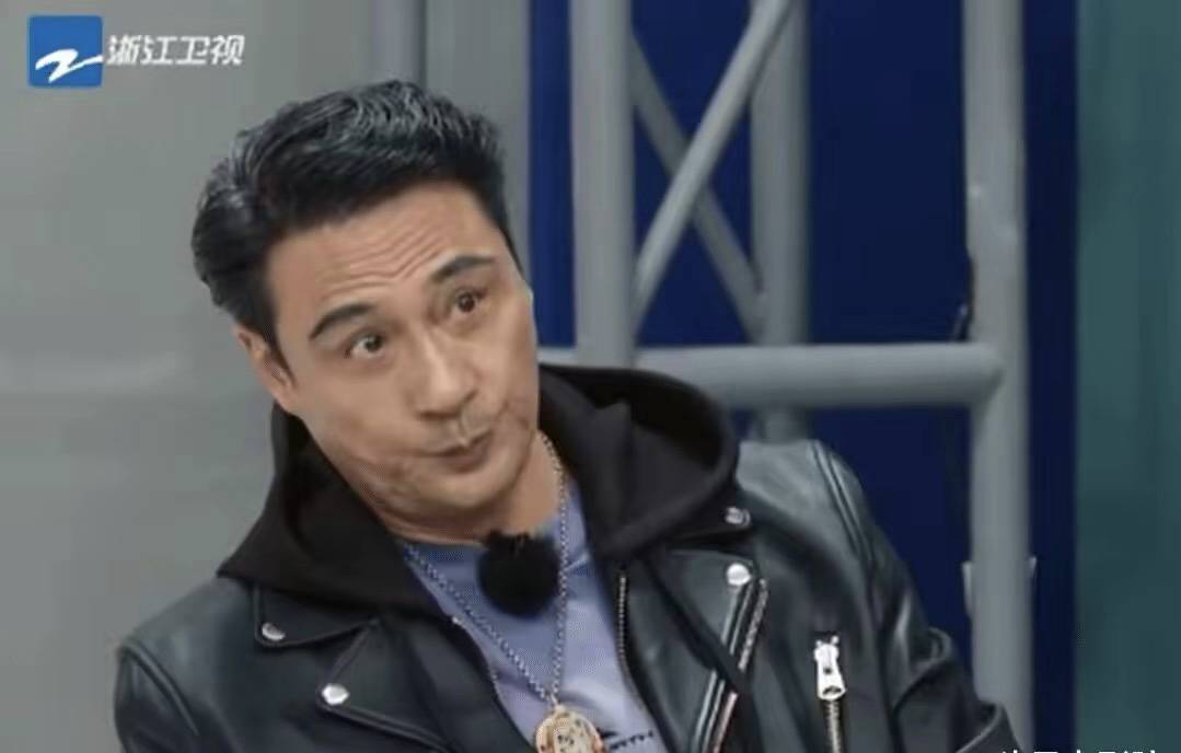 《无限超越班2》节目中的火花:吴镇宇与向佐的现场"冲突"引发热议