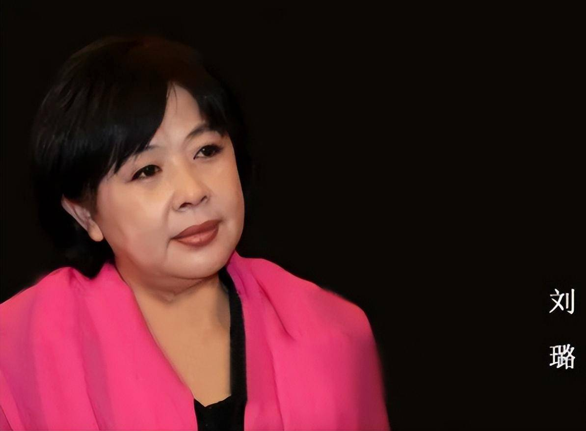 央视主持刘璐:cctv第一位主持人,曾获"抗洪英雄"称号,现如何_生活