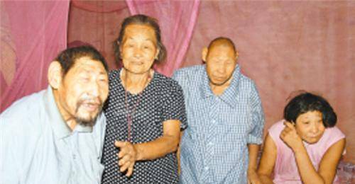 母亲为照顾3个猴娃,50年没出村,如今94岁:我走了他们可怎么办_陈秀英